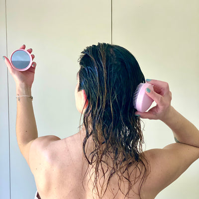 PACK CRECIMIENTO, ANTIQUIEBRE Y VITAMINA C: shampoo maqui+ bálsamo maqui + peine antiquiebre de REGALO