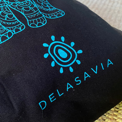 Bolsa de regalo: un símbolo que protege y conecta 🩵